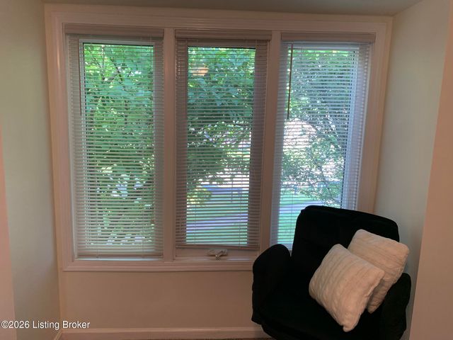 278 Moser Rd, Louisville, KY 40223