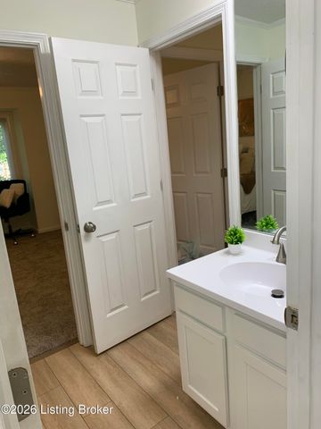 278 Moser Rd, Louisville, KY 40223