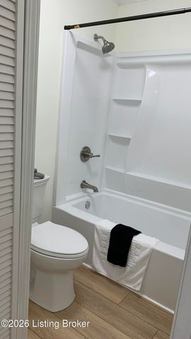 278 Moser Rd, Louisville, KY 40223