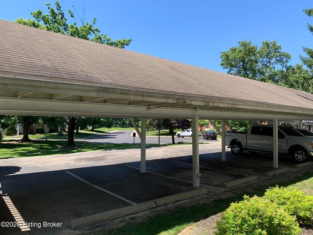 278 Moser Rd, Louisville, KY 40223