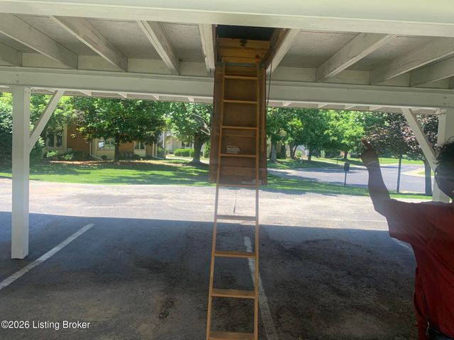 278 Moser Rd, Louisville, KY 40223