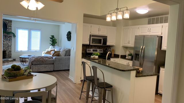 278 Moser Rd, Louisville, KY 40223