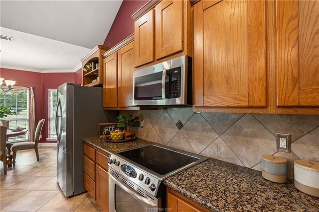 6443 Hardy Weedon Road, College Station, TX 77845