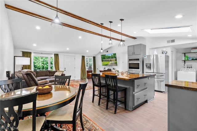 8800 Stoneman Road, Streetsboro, OH 44241