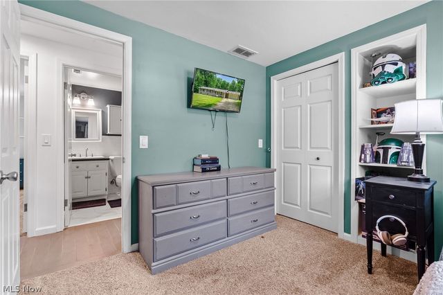 8800 Stoneman Road, Streetsboro, OH 44241