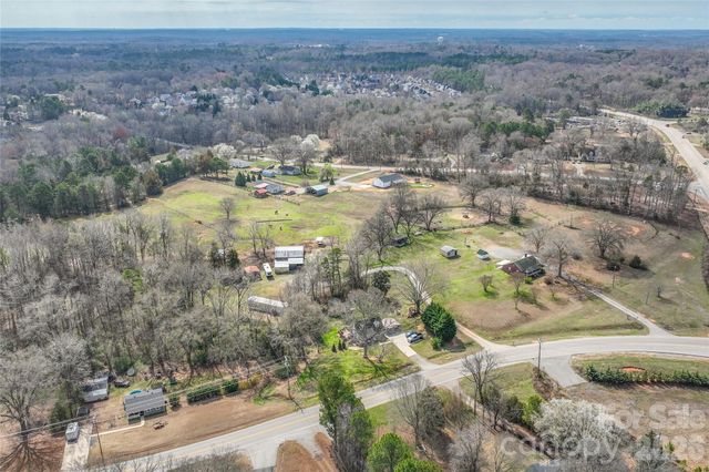 1411 Hensley Road E, Fort Mill, SC 29715