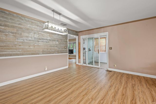 409 N Meadow Lane, Hartford City, IN 47348