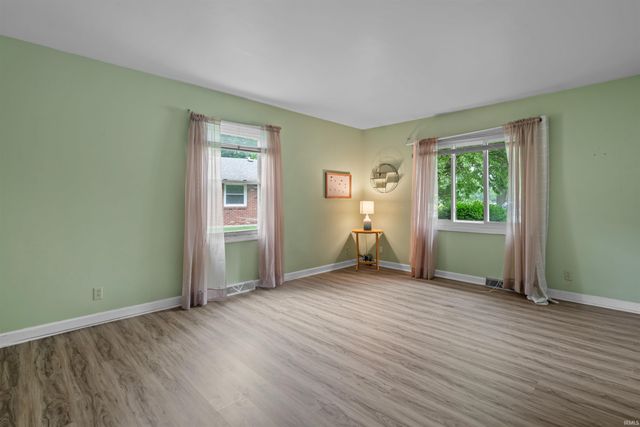 409 N Meadow Lane, Hartford City, IN 47348