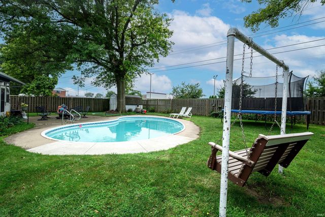 409 N Meadow Lane, Hartford City, IN 47348