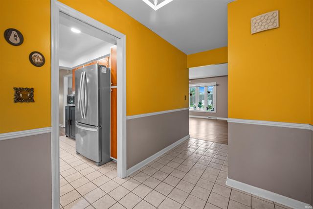 409 N Meadow Lane, Hartford City, IN 47348