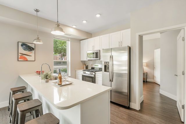 101 W Liberty Street 415, Barrington, IL 60010
