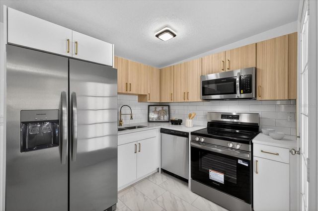 11197 102ND LANE, Largo, FL 33773