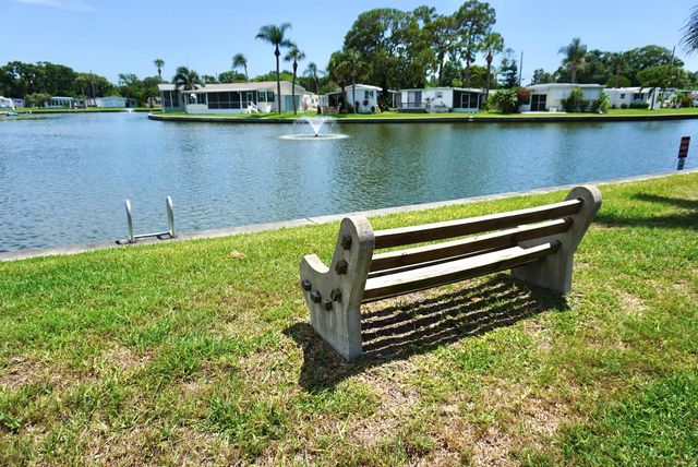 980 7TH STREET NW 71, Largo, FL 33770
