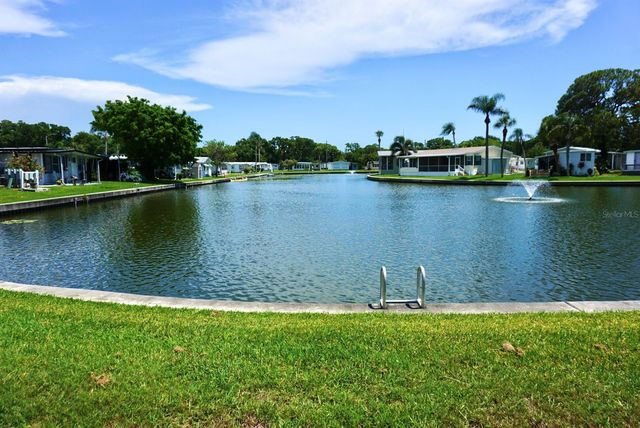 980 7TH STREET NW 71, Largo, FL 33770