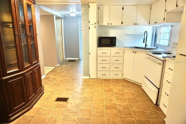 980 7TH STREET NW 71, Largo, FL 33770