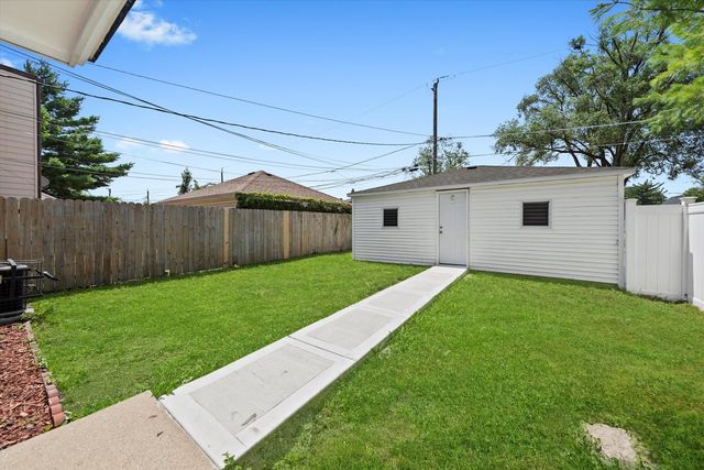 10500 S King Drive, Chicago, IL 60628