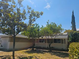 319 Folsom Dr, Vacaville, CA 95687