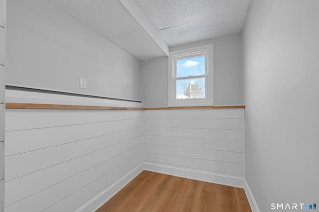 25 Hilldale Road, West Hartford, CT 06117