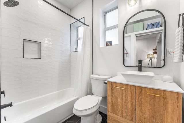 709 SW 9th Court, Delray Beach, FL 33444