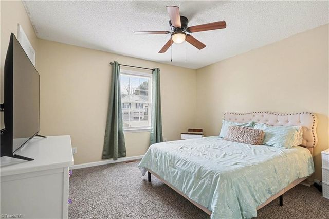 4045 Lenora Drive, Winston-salem, NC 27107