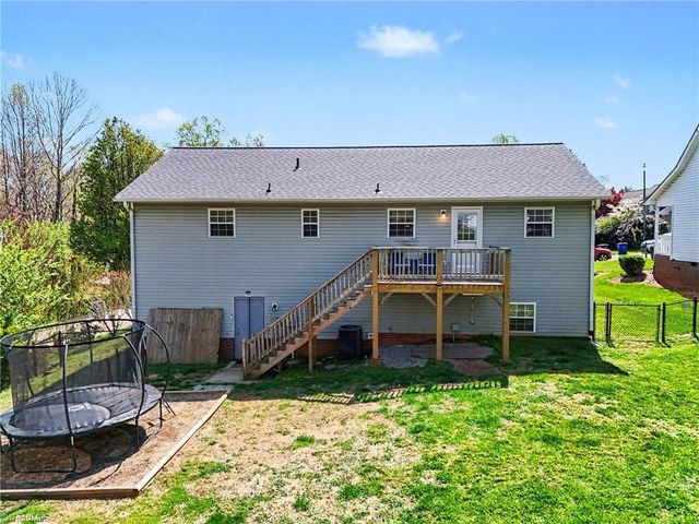 4045 Lenora Drive, Winston-salem, NC 27107