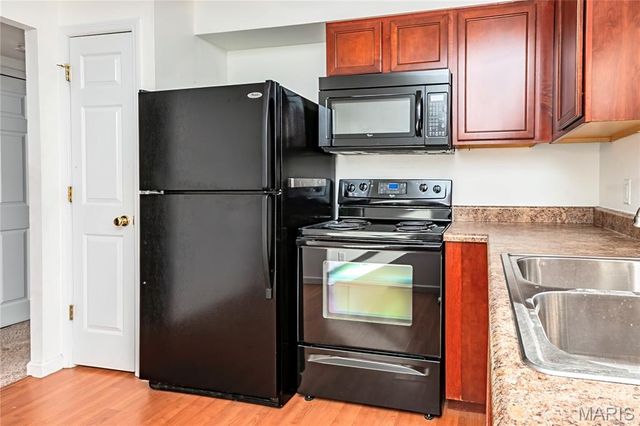 1951 Greenpoint Drive 204, St Louis, MO 63122