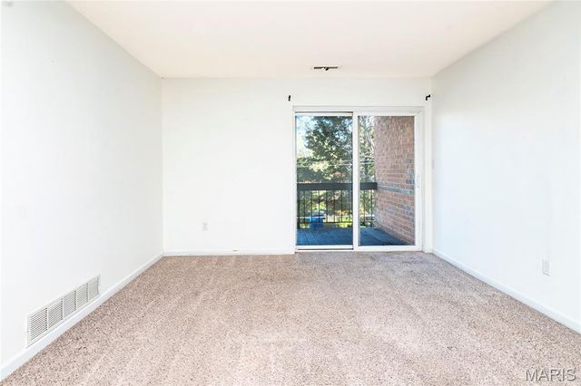 1951 Greenpoint Drive 204, St Louis, MO 63122