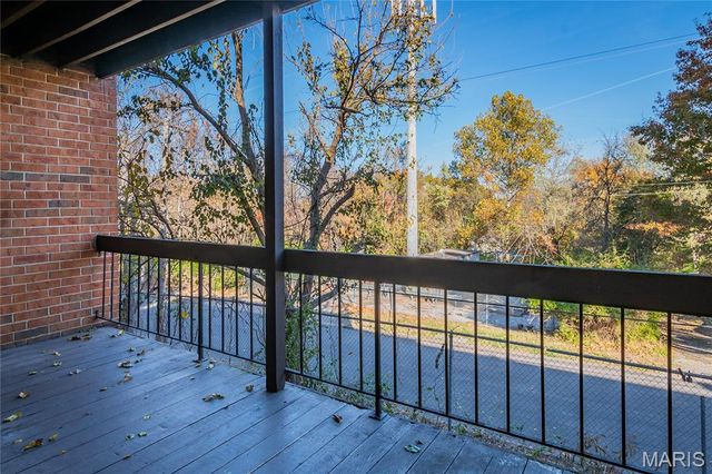 1951 Greenpoint Drive 204, St Louis, MO 63122