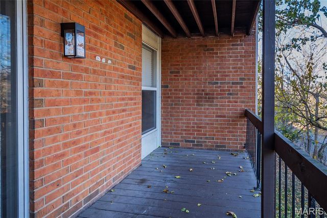 1951 Greenpoint Drive 204, St Louis, MO 63122