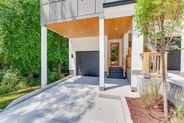 335B McKennell Dr, Nashville, TN 37206