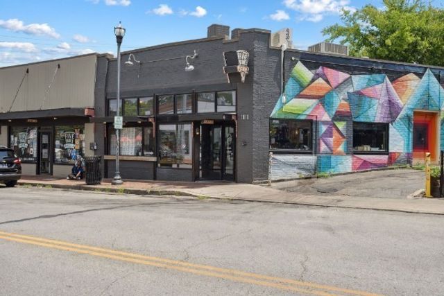 335B McKennell Dr, Nashville, TN 37206