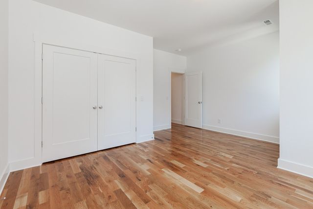 335B McKennell Dr, Nashville, TN 37206