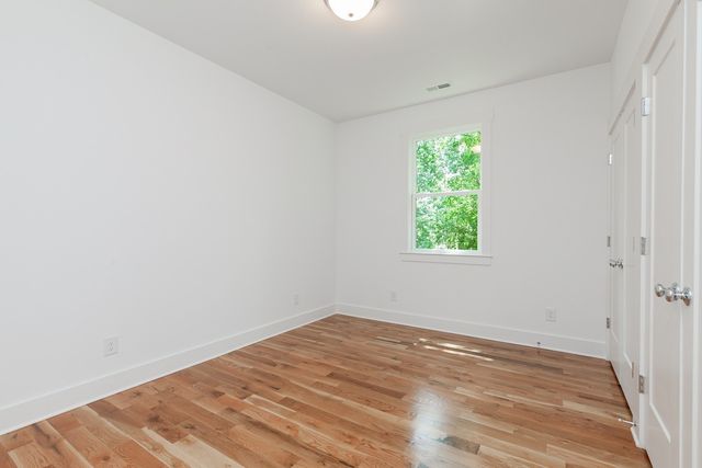 335B McKennell Dr, Nashville, TN 37206