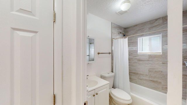 313 McKnight Avenue NE C, Albuquerque, NM 87102