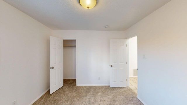 313 McKnight Avenue NE C, Albuquerque, NM 87102