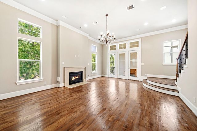 741 Live Oak Street, Houston, TX 77003