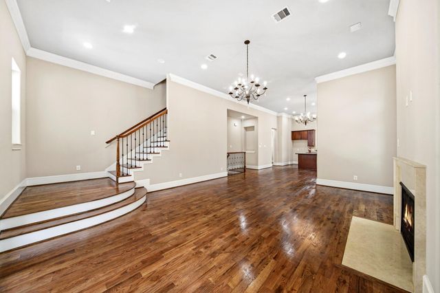 741 Live Oak Street, Houston, TX 77003