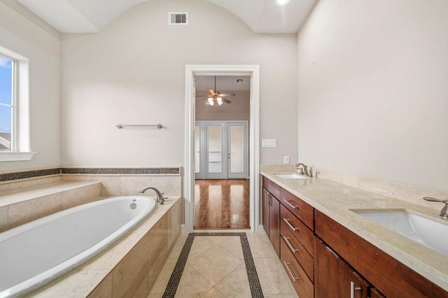 741 Live Oak Street, Houston, TX 77003