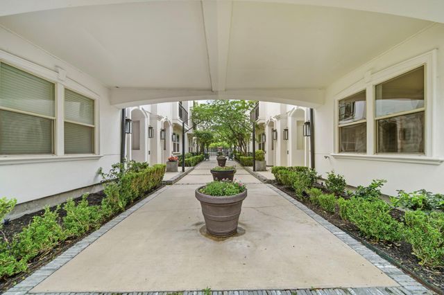 741 Live Oak Street, Houston, TX 77003