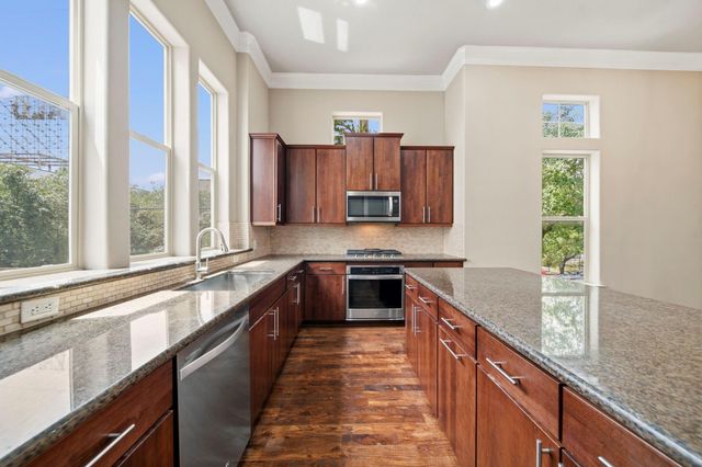 741 Live Oak Street, Houston, TX 77003