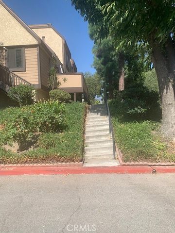 11300 Foothill 2, Lakeview Terrace, CA 91342