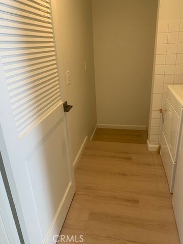 11300 Foothill 2, Lakeview Terrace, CA 91342