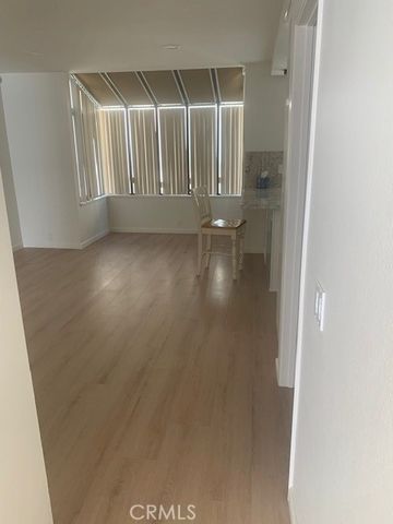 11300 Foothill 2, Lakeview Terrace, CA 91342