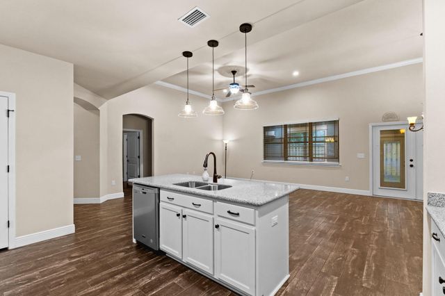 48 Madiera Drive, Freeport, FL 32439