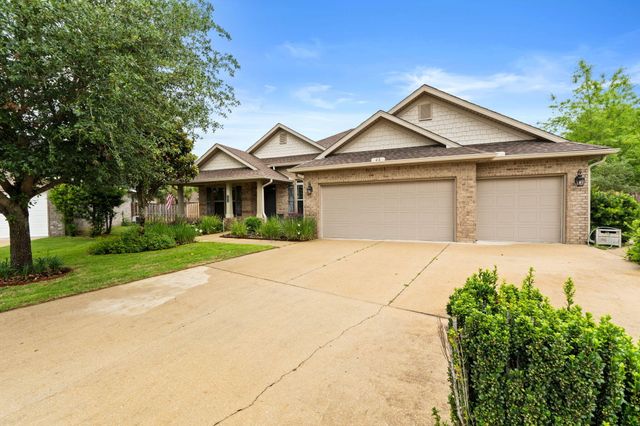 48 Madiera Drive, Freeport, FL 32439