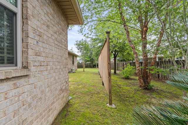 48 Madiera Drive, Freeport, FL 32439