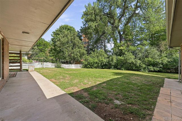 7990 Crest Drive, Lakewood, CO 80214
