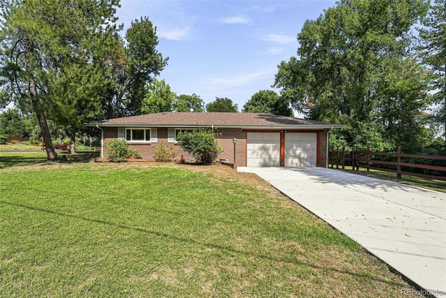 7990 Crest Drive, Lakewood, CO 80214