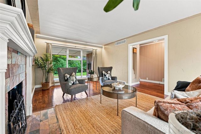 7990 Crest Drive, Lakewood, CO 80214