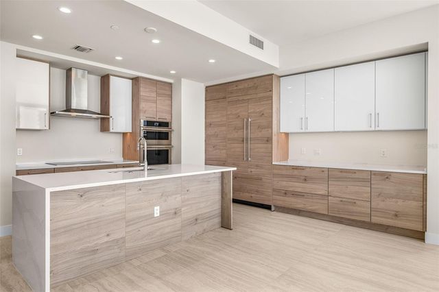 301 1ST STREET S 1006, St Petersburg, FL 33701